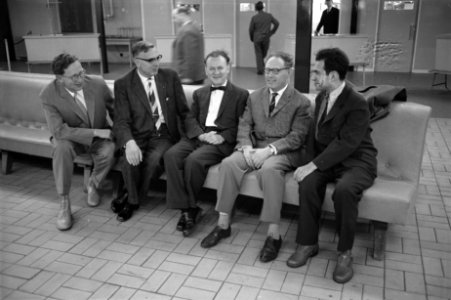 Russische schakers op Schiphol Smysloo, Euwe, Fine, Botwinnik en Tal, Bestanddeelnr 912-6184