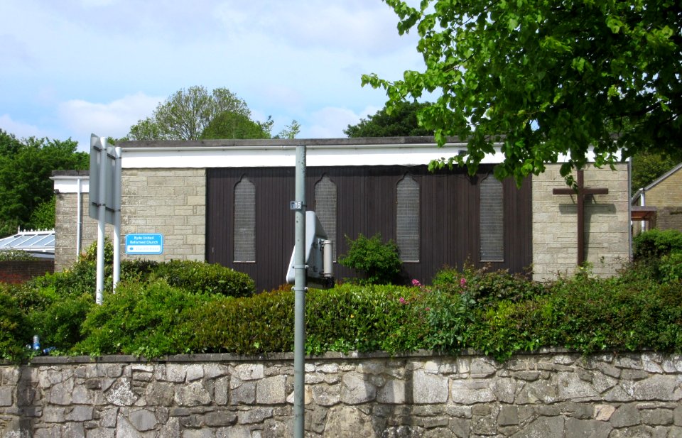 Ryde United Reformed Church, Upton Road, Haylands, Ryde (May 2016) (2)