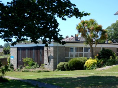Ryde United Reformed Church, Upton Road, Haylands, Ryde (June 2017) (2)