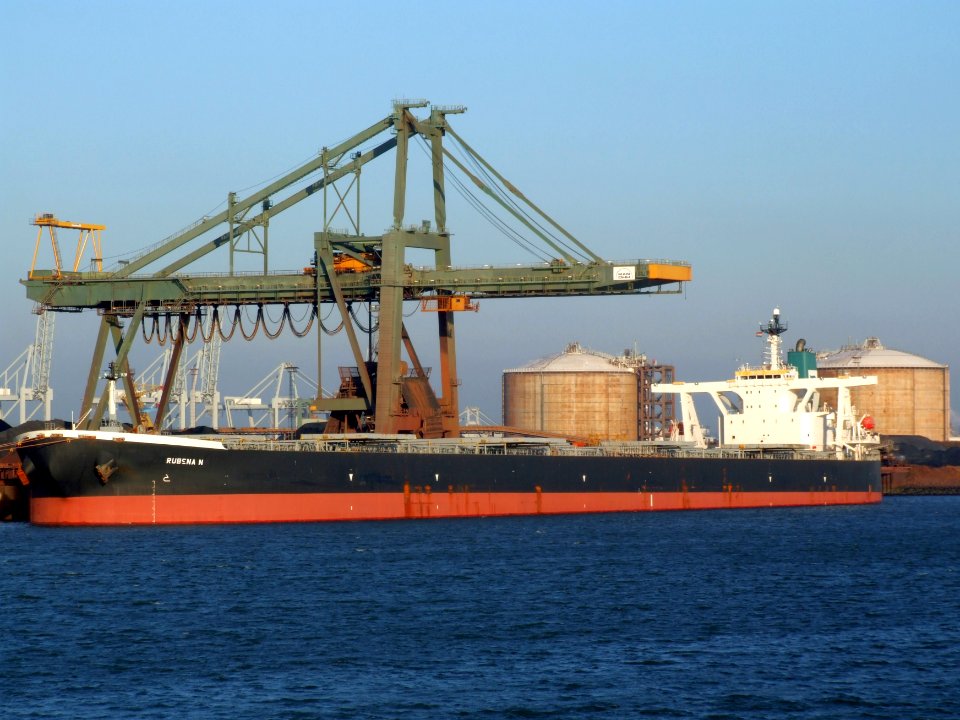 Rubena N - IMO 9346172 - Callsign 3EDS2 02jan 07 p2, Mississippi harbour, Port of Rotterdam, Holland 01-Jan-2008