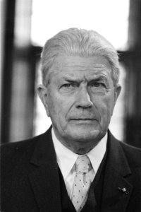 RSV-enquetecommissie getuige dr. J. de Vries , kop, Bestanddeelnr 932-9359