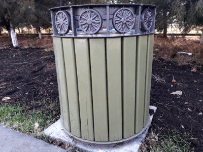 Rubbish bin Tsitsernakaberd