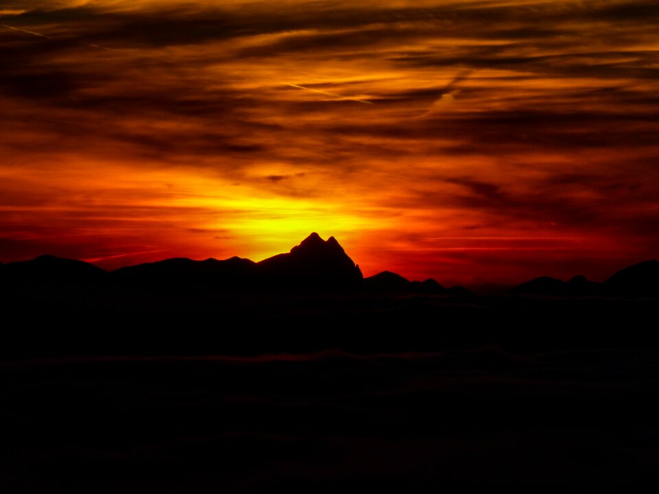 Silhouette romantic mountains
