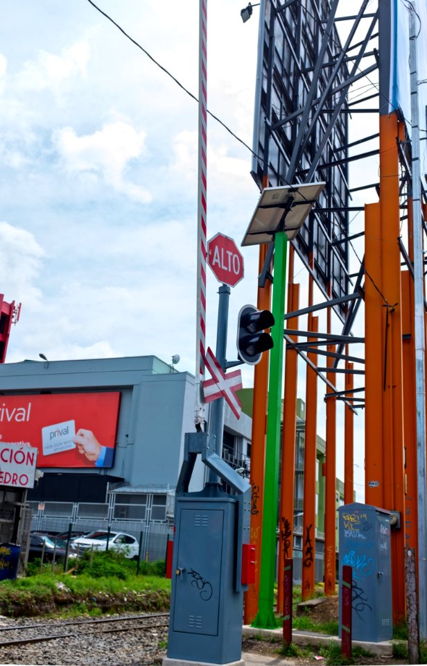 RR Crossing in Costa Rica (San Jose)
