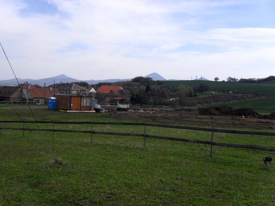 Rozestavěnost v Bystřanech - počátky výstavby 16. dubna 2010 C