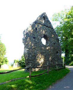 Ruins of West Humble Chapel, Chapel Lane, Westhumble (NHLE Code 1378063) (July 2013) (3)
