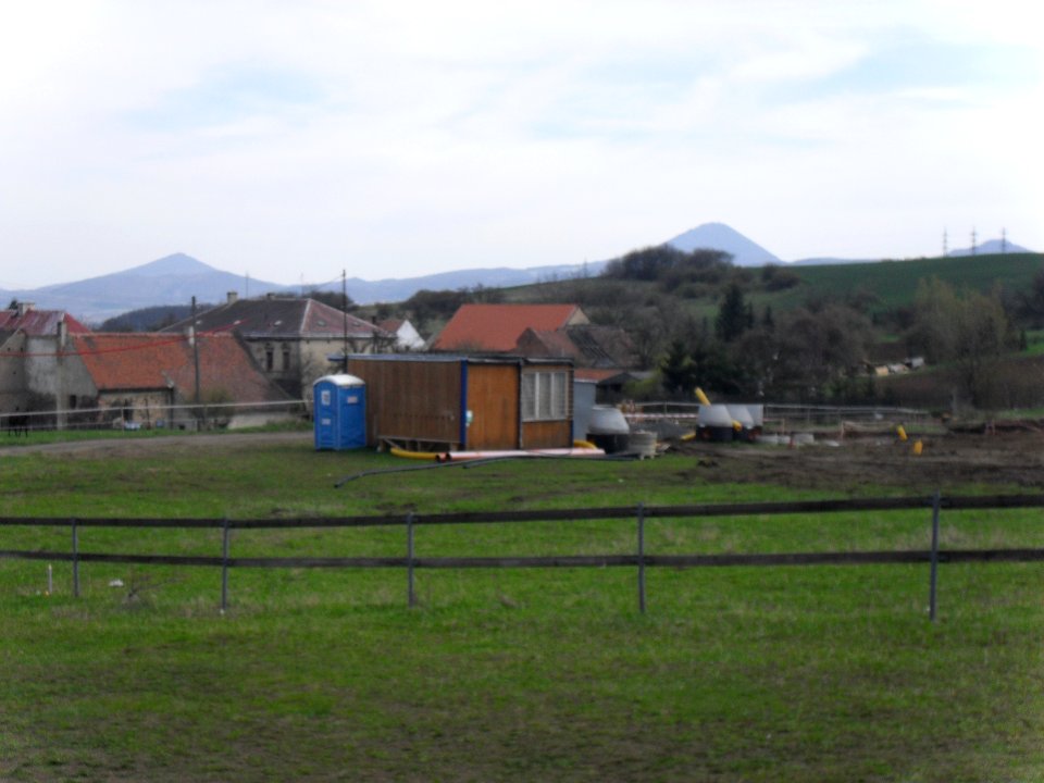 Rozestavěnost v Bystřanech - počátky výstavby 16. dubna 2010 D