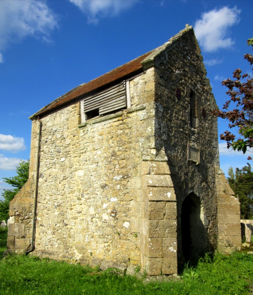 Ruins of Old St Swithun's Church, Thorley Road, Thorley (May 2016) (5)