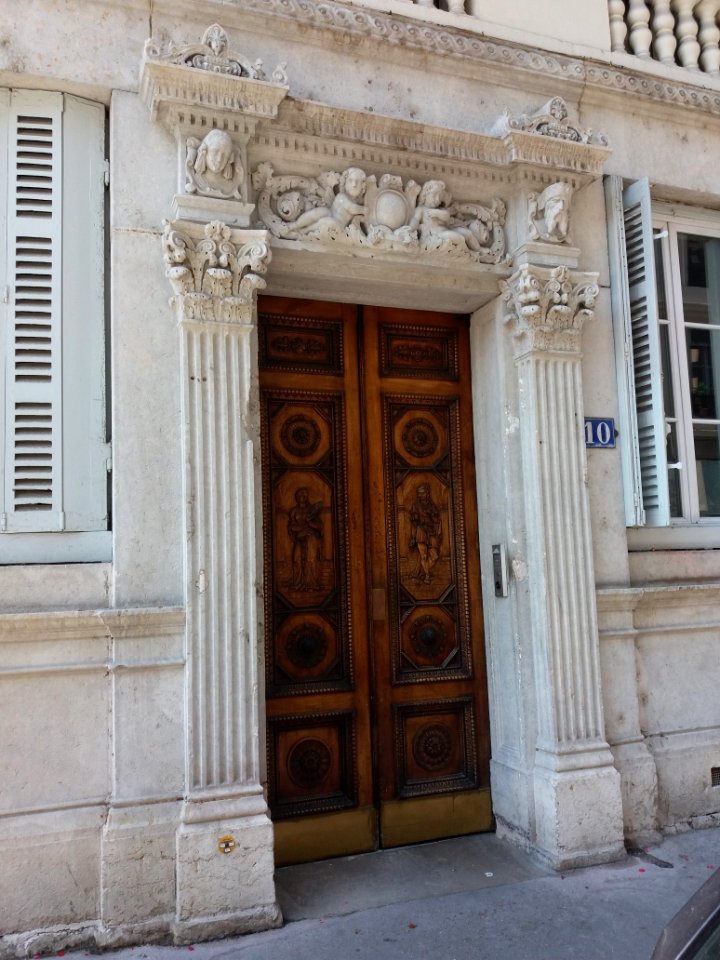 Rue Franklin - Porte au numéro 10