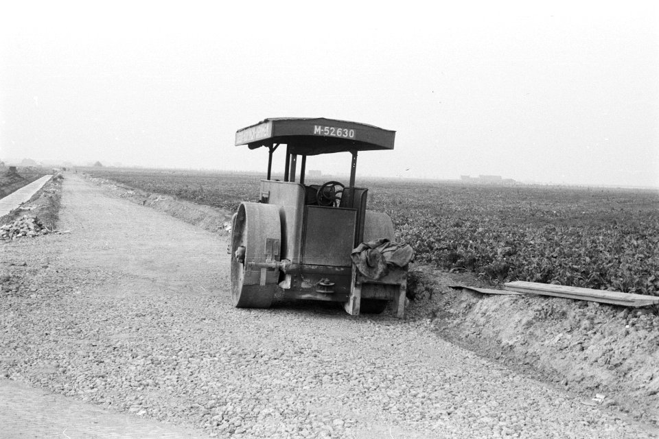 Ruilverkaveling de Vierbannen. Aanleg weg 5. Wals, Bestanddeelnr 170-1194