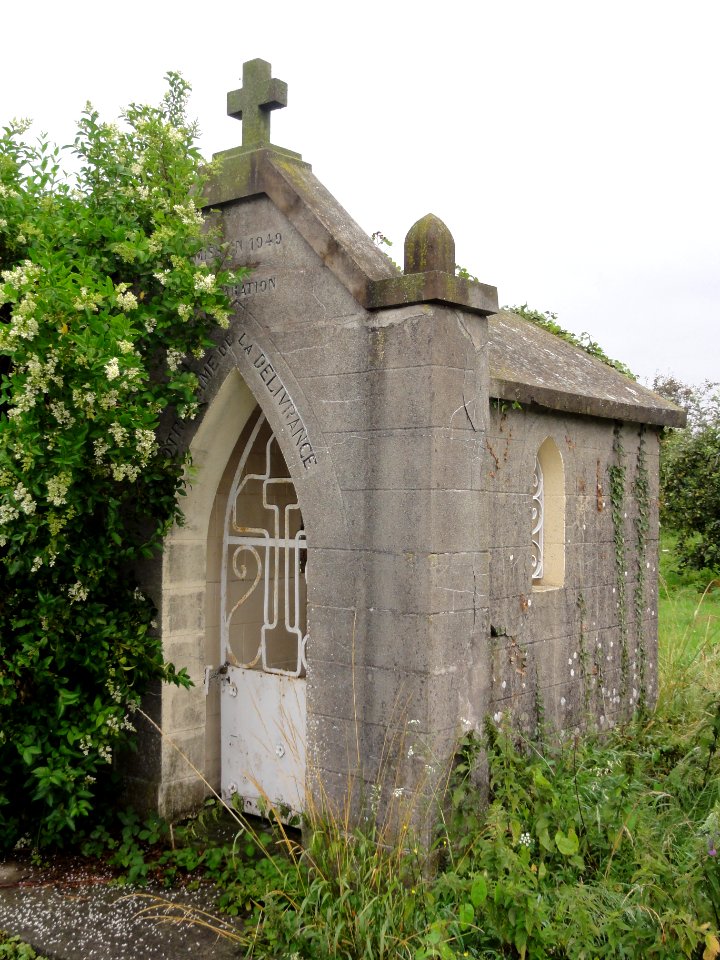 Ruesnes (Nord, Fr) chapelle N.D. de La Délivrance