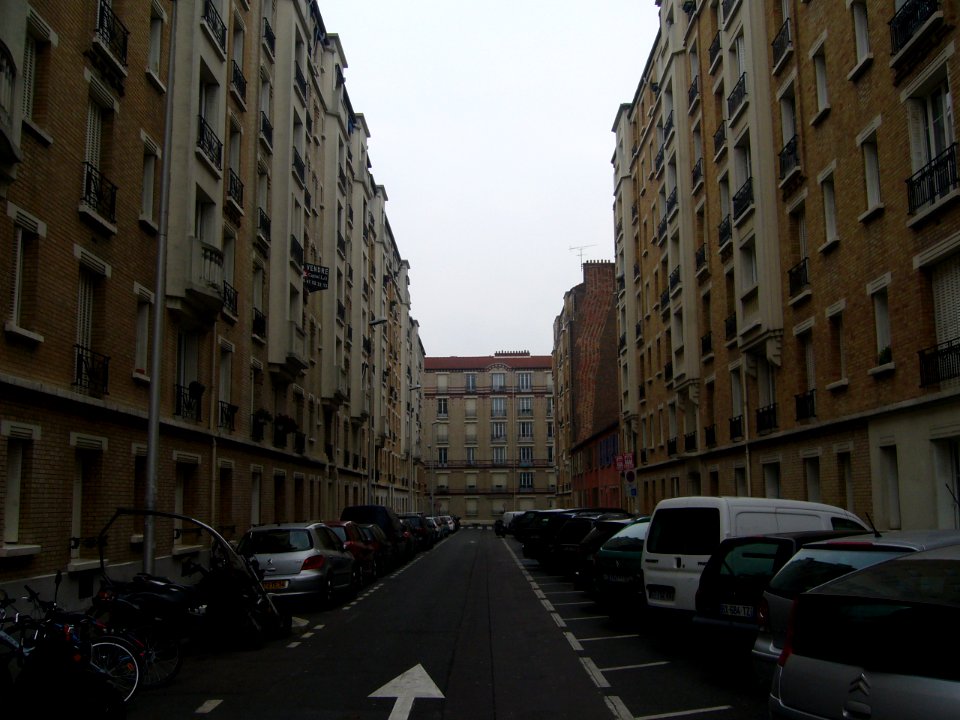 Rue Alfred de Vigny, Courbevoie, France 02