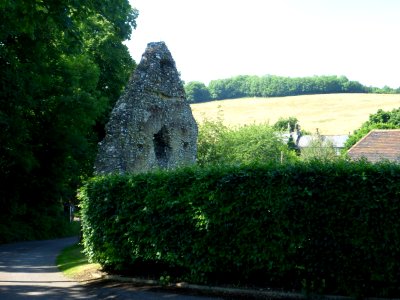 Ruins of West Humble Chapel, Chapel Lane, Westhumble (NHLE Code 1378063) (July 2013) (2)