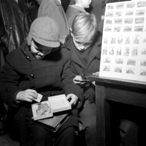 Ruilbeurs door de afdeling Amsterdam van de Nederlandse Vereniging De Verzamel, Bestanddeelnr 909-2265