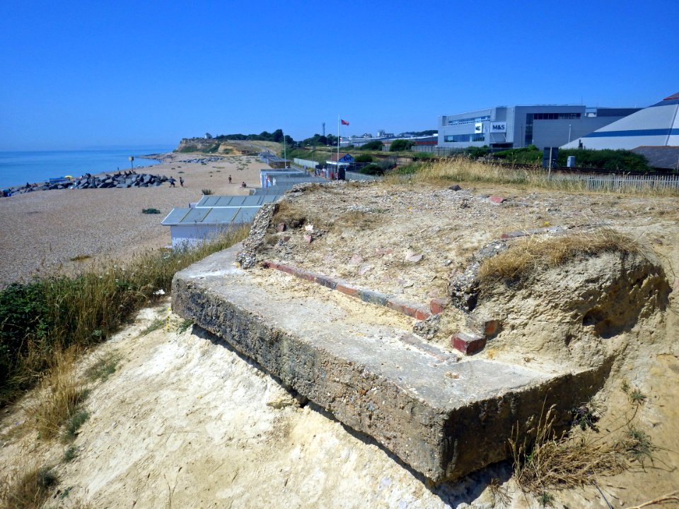 Ruins of Type 24 Pillbox, Bulverhythe (2)
