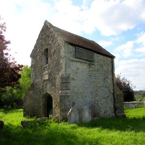 Ruins of Old St Swithun's Church, Thorley Road, Thorley (May 2016) (6)