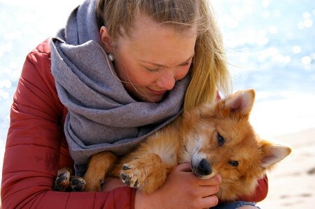 Friends trust woman