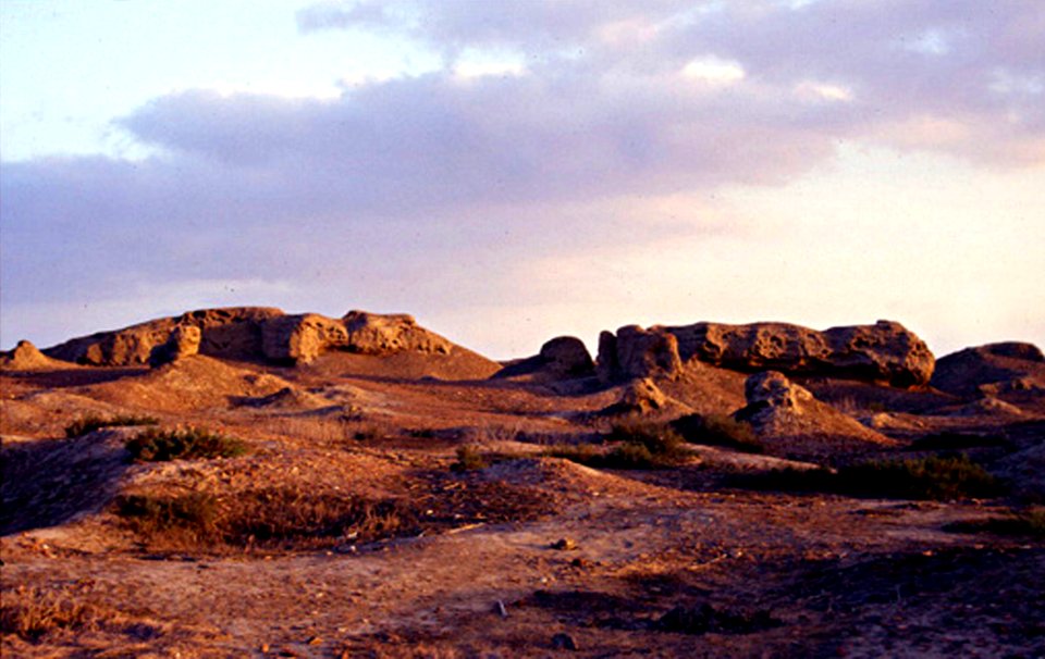Ruins of mudbrick buildings on the northern mound of Buto-Desouk