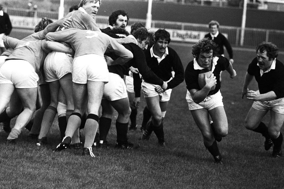 Rugby interland Nederland tegen Schotland de Schotten met de bal na scrum, Bestanddeelnr 929-9249