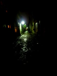 Rue des Thermopyles la nuit - P1250186