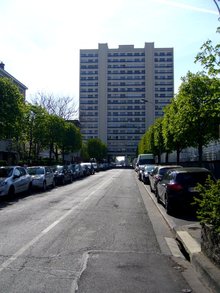 Rue Adolphe Lalyre, Courbevoie, France