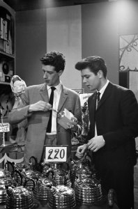 Rudi Carrelshow met Cliff Richard, Bestanddeelnr 913-7392