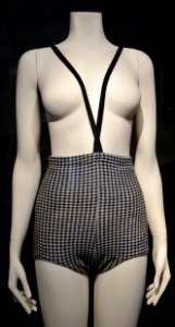 Rudi Gernreich 1964 wool monokini, exhibited at 'The Vulgar' at Modemuseum Hasselt 2018 (crop)