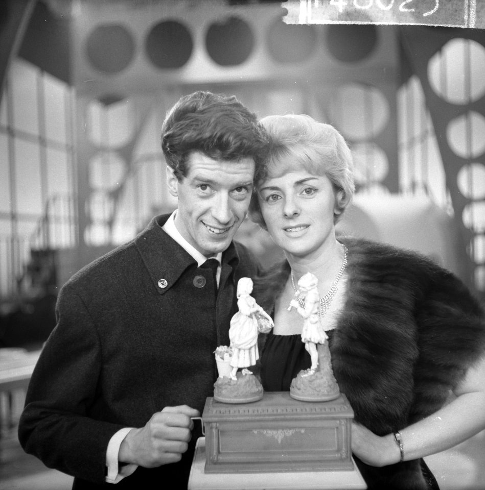 Rudy Carrellshow voor Vara-TV, Rudt Carrell hier met Annie Palmen, Bestanddeelnr 914-8023