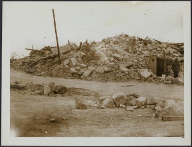 Ruins of a church blown up by the Germans, Bestanddeelnr 158-1673