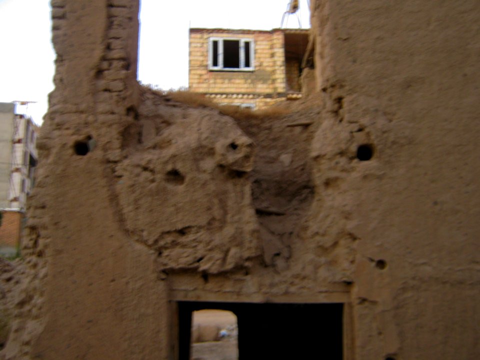 Ruins of an Old brick thatch house - North Qavvani ave - near Al-Reza Mosque - Nishapur 57
