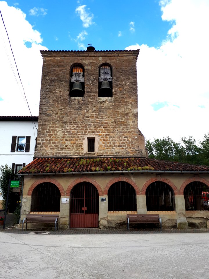 Saint Nicolas Church, Larrasoaña 2