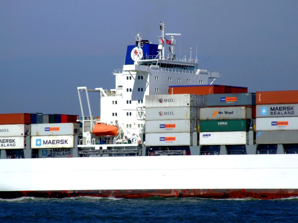 Safmarine Nomazwe p19 approaching Port of Rotterdam, Holland 19-Apr-2007
