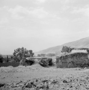 Ruines van de oude vesting bij het het stadscentrum van Tiberias, Bestanddeelnr 255-4076