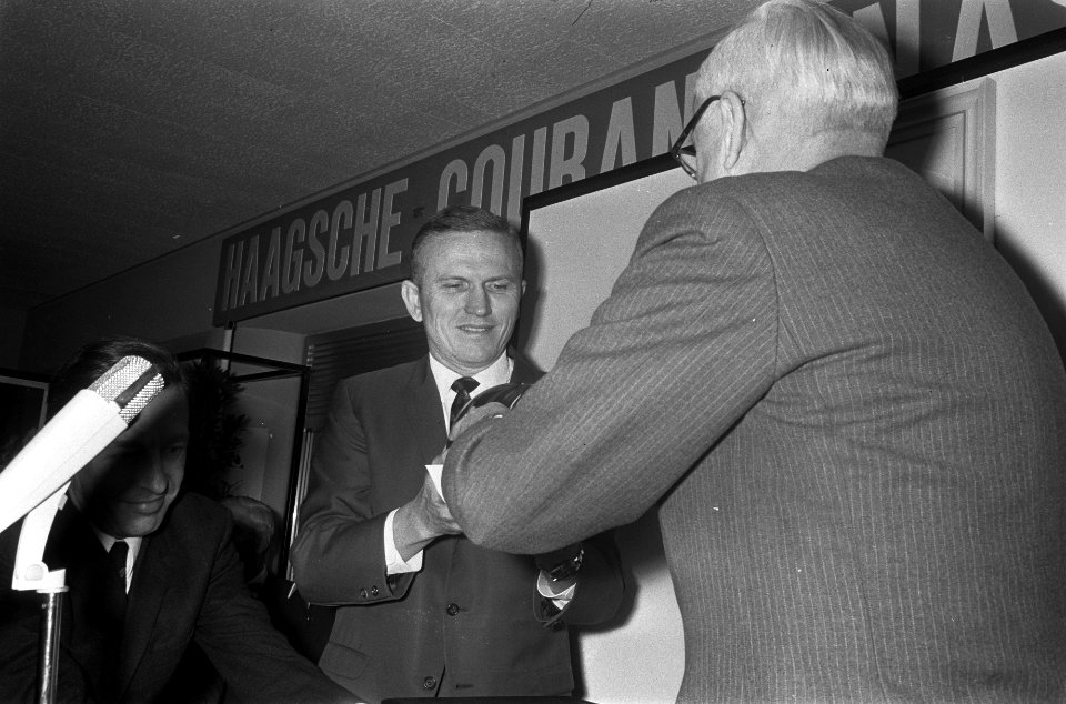 Ruimtevaarder Frank Borman (commandant van Apollo 8 ) in Congrescentrum te Den H, Bestanddeelnr 922-0860