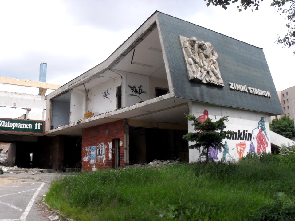 Ruina zimniho stadionu (8 6 2013) 5