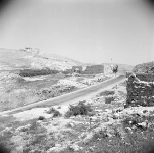 Ruines van gebouwen te Khan Hathrour, Bestanddeelnr 255-5128
