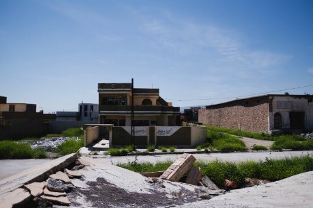 Ruins of homes and other buildings in April of 2019 in Shingal city center 07