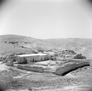 Ruines van gebouwen te Khan Hathrour, Bestanddeelnr 255-5129