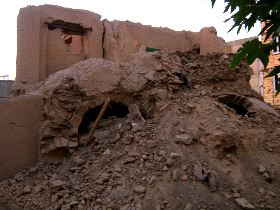 Ruins of an Old brick thatch house - North Qavvani ave - near Al-Reza Mosque - Nishapur 06