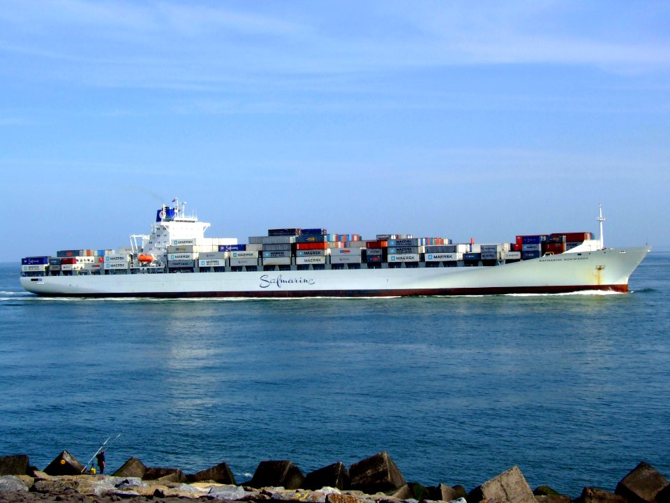 Safmarine Nokwanda p11 approaching Port of Rotterdam, Holland 20-May-2007