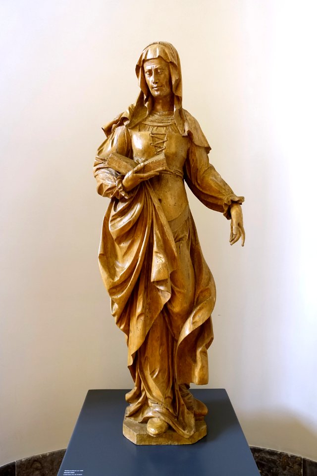 Saint Anna, Southern Germany, c. 1660 AD, linden wood - Hessisches Landesmuseum Darmstadt - Darmstadt, Germany - DSC00024