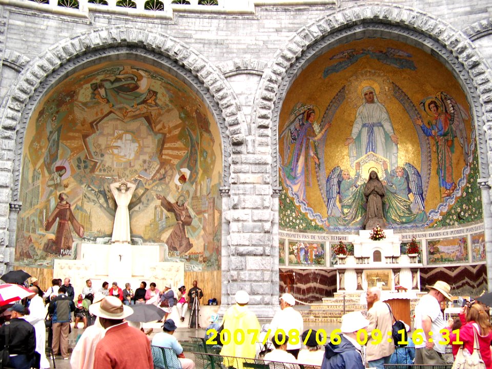Saint Bernardette Memorial (123086611)
