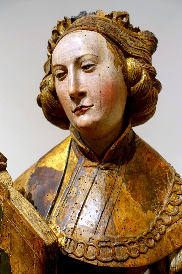 Saint Catherine of Alexandria, perhaps Middle Rhine, c. 1510, linden wood, view 2 - Hessisches Landesmuseum Darmstadt - Darmstadt, Germany - DSC00366