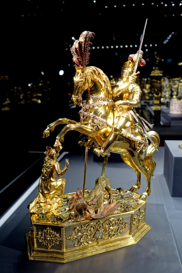 Saint George, by Jakob Miller the elder, Augsburg, c. 1615 AD, silver, partly gilt, paint - Hessisches Landesmuseum Darmstadt - Darmstadt, Germany -DSC00506