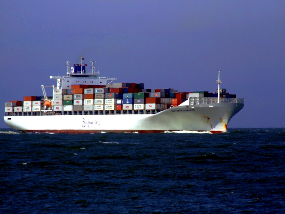 Safmarine Nomazwe p1 approaching Port of Rotterdam, Holland 19-Apr-2007
