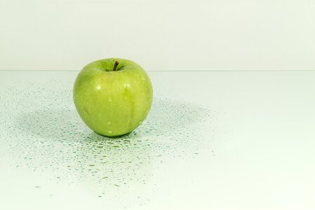 Green apple juice moisture
