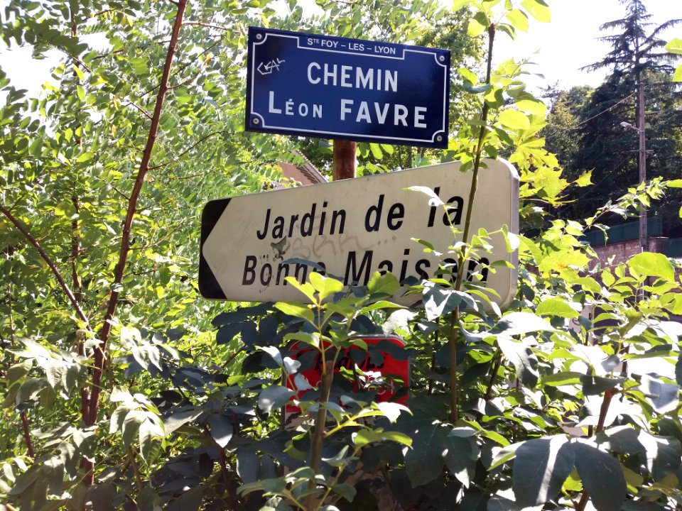 Sainte-Foy-lès-Lyon - Chemin Léon Favre - Plaque et panneau Jardin de la Bonne Maison