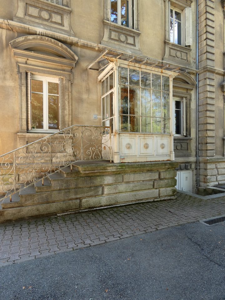 Sainte-Foy-lès-Lyon - Mairie - Entrée côté nord