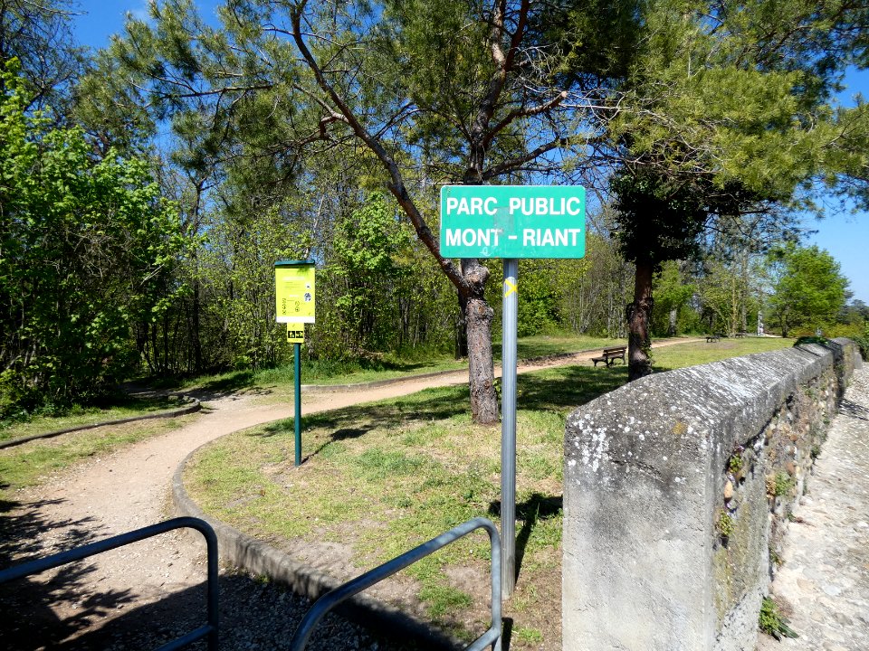 Sainte-Foy-lès-Lyon - Parc Mont-Riant - Entrée rue Joseph Ricard