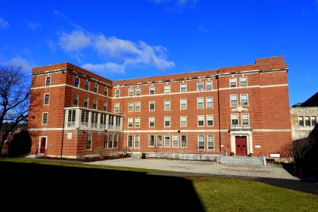 Saint Joseph Hall - Regis College - Weston, Massachusetts - DSC09537